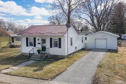 431 9th Street, Lincoln, IL 62656 - Photo 1