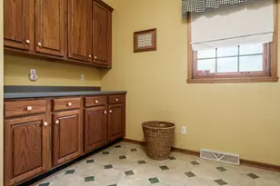 9293 Forest Ridge Dr, Roscoe, IL 61073 - Photo 17