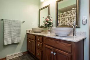 9293 Forest Ridge Dr, Roscoe, IL 61073 - Photo 27