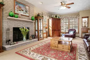 9293 Forest Ridge Dr, Roscoe, IL 61073 - Photo 7