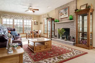 9293 Forest Ridge Dr, Roscoe, IL 61073 - Photo 5