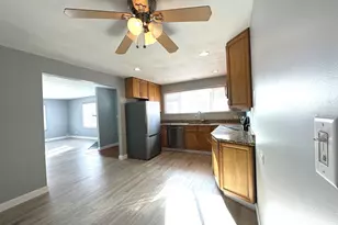 1410 Beverly Ln, Streamwood, IL 60107 - Photo 9