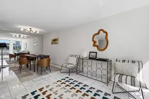 111 E Chestnut St, Chicago, IL 60611 - Photo 5