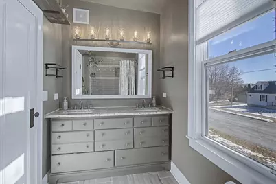 136 E Jackson Street, Oswego, IL 60543 - Photo 17