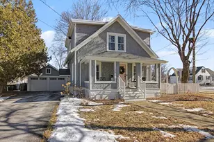 136 E Jackson St, Oswego, IL 60543 - Photo 1
