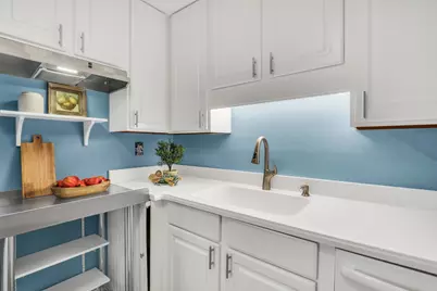 3130 W Monroe Street #201, Waukegan, IL 60085 - Photo 3