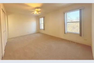 1634 Oak Street, Hanover Park, IL 60133 - Photo 5