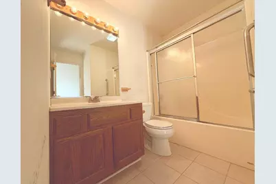 1634 Oak Street, Hanover Park, IL 60133 - Photo 9