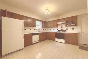 1634 Oak St, Hanover Park, IL 60133 - Photo 3