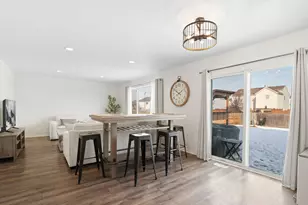 866 Sioux Dr, Round Lake Heights, IL 60073 - Photo 7