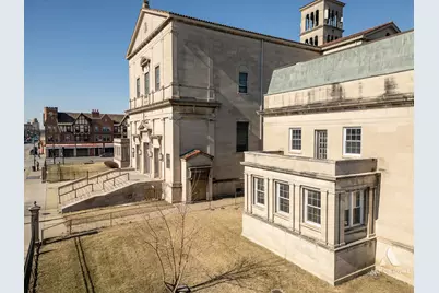 7851 S Jeffery Boulevard, Chicago, IL 60649 - Photo 11