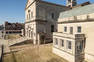 7851 S Jeffery Blvd, Chicago, IL 60649 - Photo 11