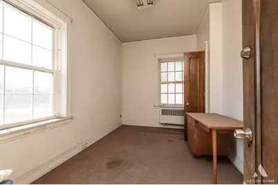 7851 S Jeffery Boulevard, Chicago, IL 60649 - Photo 77