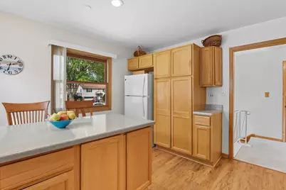 851 Glenview Avenue, Mundelein, IL 60060 - Photo 7