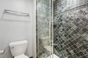 2202 N Williamsburg St, Arlington Heights, IL 60004 - Photo 27