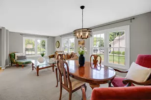 1405 Mallard Ln, Hoffman Estates, IL 60192 - Photo 9