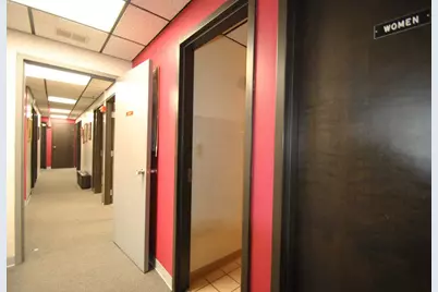 10540 W Cermak Road, Westchester, IL 60154 - Photo 37