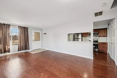 412 Quaker Hill Court, Aurora, IL 60504 - Photo 7