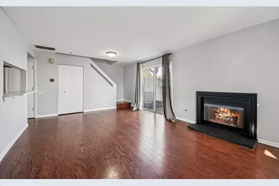 412 Quaker Hill Court, Aurora, IL 60504 - Photo 5