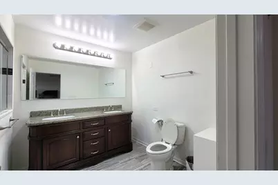 1035 W Elmwood Lane, Bartlett, IL 60103 - Photo 21