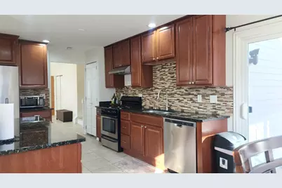 1035 W Elmwood Lane, Bartlett, IL 60103 - Photo 11