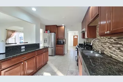 1035 W Elmwood Lane, Bartlett, IL 60103 - Photo 13