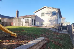 1035 W Elmwood Ln, Bartlett, IL 60103 - Photo 35