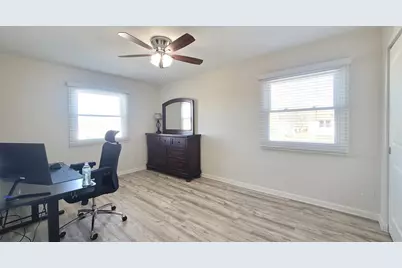 1035 W Elmwood Lane, Bartlett, IL 60103 - Photo 23