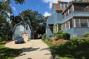 705 W Highland Ave, Elgin, IL 60123 - Photo 3