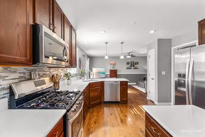 2843 Winchester Drive, Elgin, IL 60124 - Photo 5