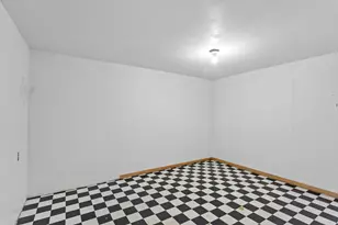 10S241 Wallace Dr, Downers Grove, IL 60516 - Photo 27