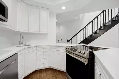 223 W Wisconsin Street #3A, Chicago, IL 60614 - Photo 7