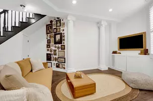 223 W Wisconsin St, Chicago, IL 60614 - Photo 5