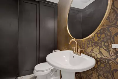 223 W Wisconsin Street #3A, Chicago, IL 60614 - Photo 11