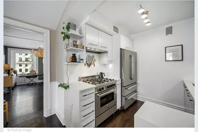 1255 N State Parkway #7B, Chicago, IL 60610 - Photo 11