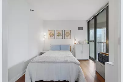 400 N Lasalle Street #2807, Chicago, IL 60654 - Photo 13