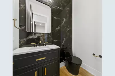 2457 W Byron Street, Chicago, IL 60618 - Photo 13