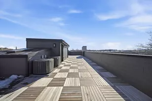 2457 W Byron St, Chicago, IL 60618 - Photo 29