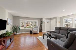 582 Glendale Ave, Glen Ellyn, IL 60137 - Photo 3