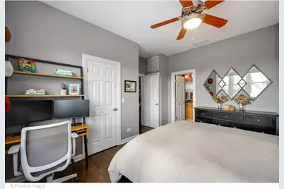 1617 W Barry Avenue #2S, Chicago, IL 60657 - Photo 17