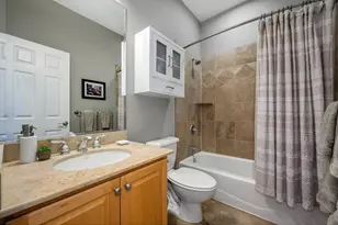 1617 W Barry Ave, Chicago, IL 60657 - Photo 23