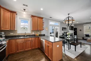 1617 W Barry Ave, Chicago, IL 60657 - Photo 7