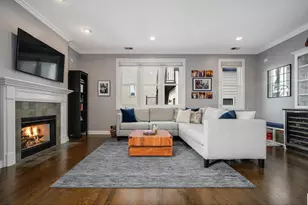 1617 W Barry Ave, Chicago, IL 60657 - Photo 9