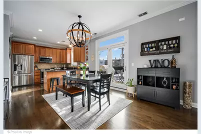 1617 W Barry Avenue #2S, Chicago, IL 60657 - Photo 3