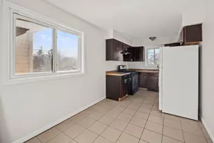 10214 S La Salle St, Chicago, IL 60628 - Photo 7