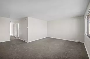 10214 S La Salle St, Chicago, IL 60628 - Photo 3