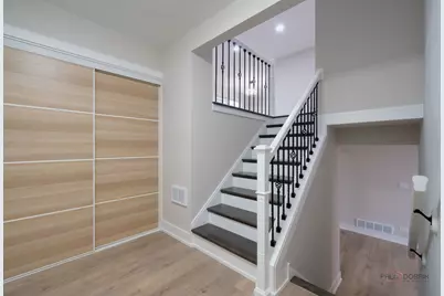 214 W Hintz Road, Arlington Heights, IL 60004 - Photo 3