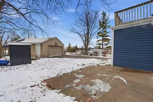 233 E Hawthorne Dr, Round Lake Beach, IL 60073 - Photo 21