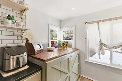 233 E Hawthrone Drive, Round Lake Beach, IL 60073 - Photo 13