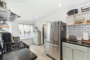 233 E Hawthorne Dr, Round Lake Beach, IL 60073 - Photo 11